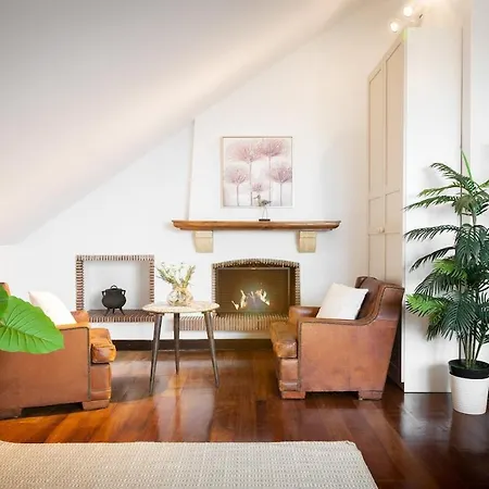 Stylish With A Pool Apartman