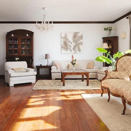 Stylish With A Pool Appartement